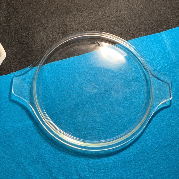 Pyrex vintage casserole with lid 2.5 qt - Picture 6 of 8